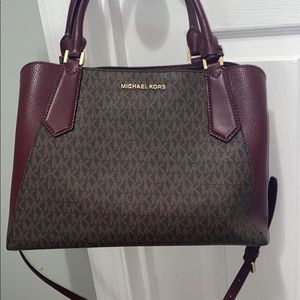 Very gently used Michael Kors tote